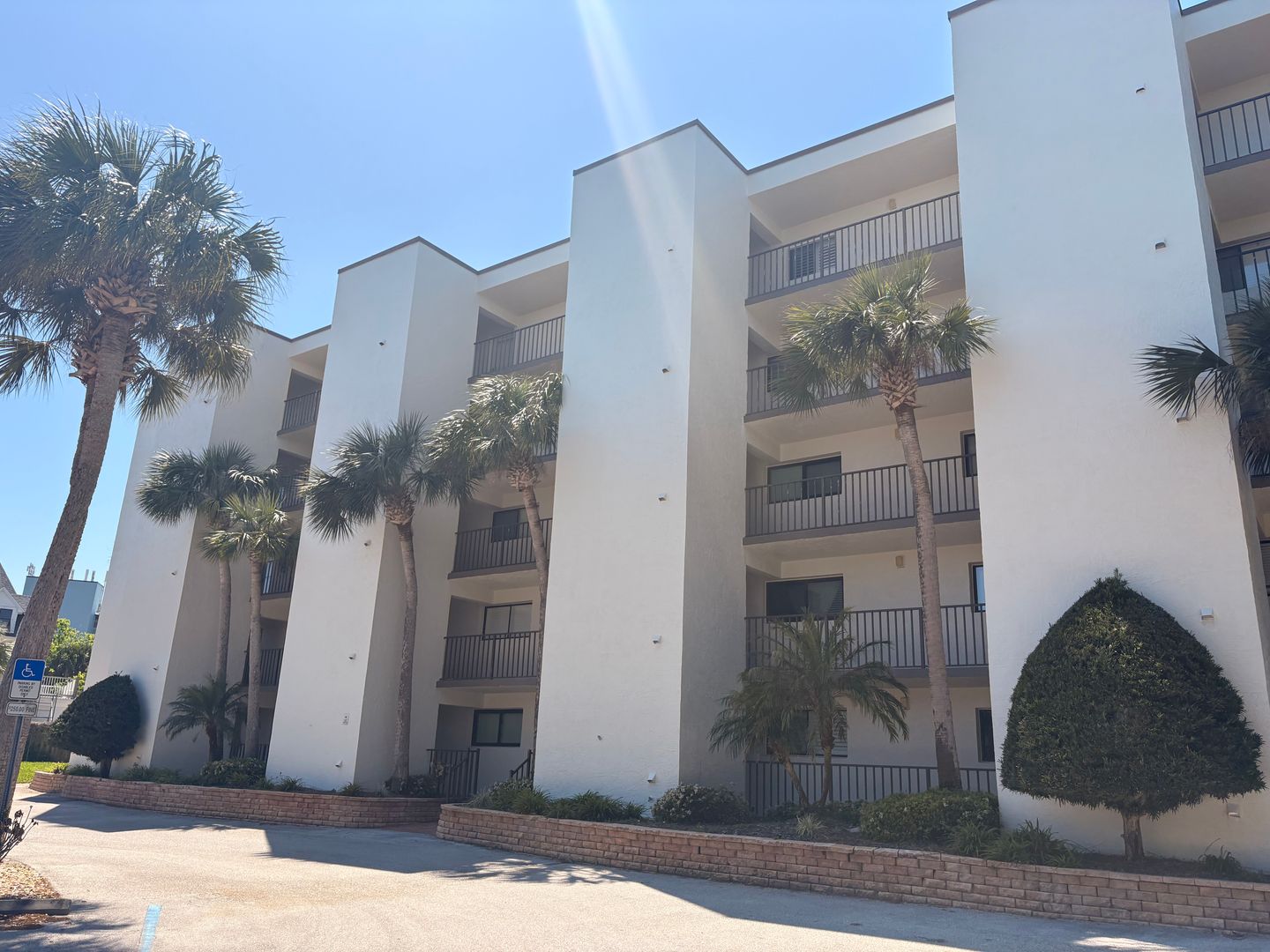 Daytona Beach Condo: 944 S Peninsula Dr