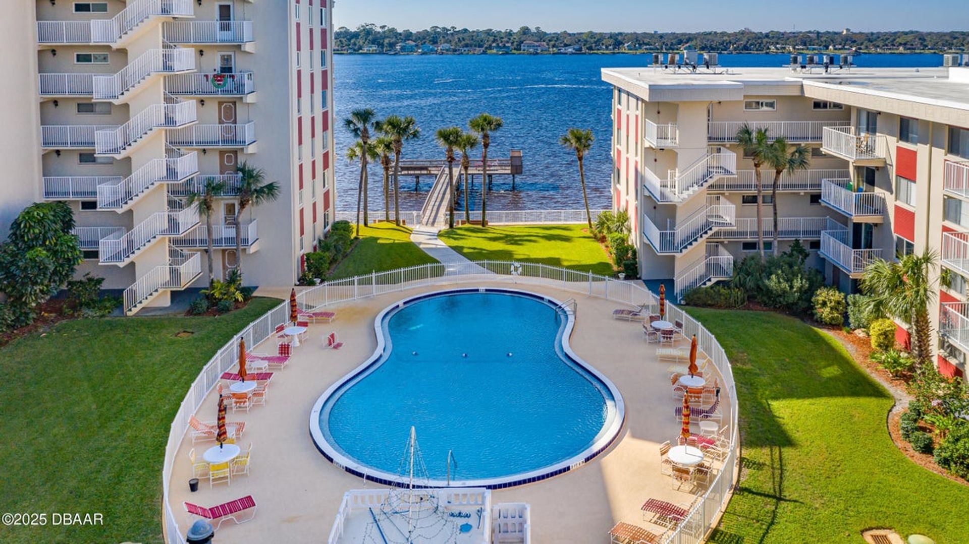 Daytona Beach Condo: 2711 N Halifax Ave