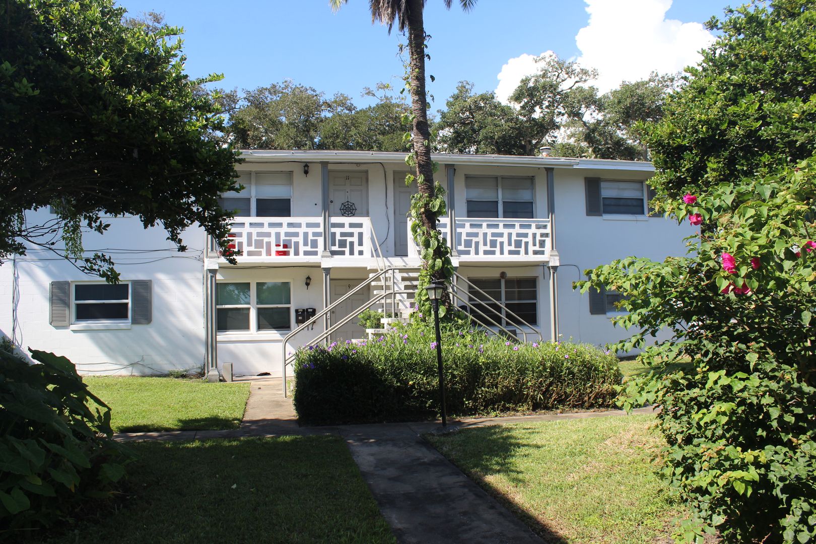 South Daytona Apartment: 1700 S Palmetto Ave