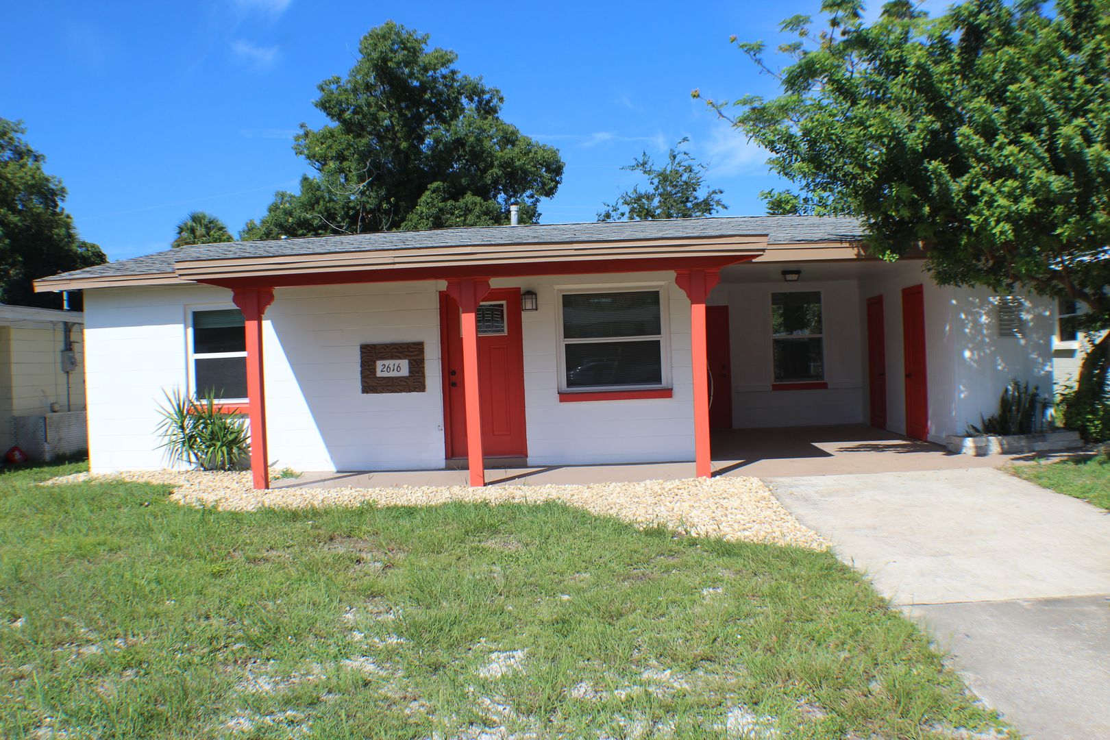 South Daytona House: 2616 Anastasia Dr