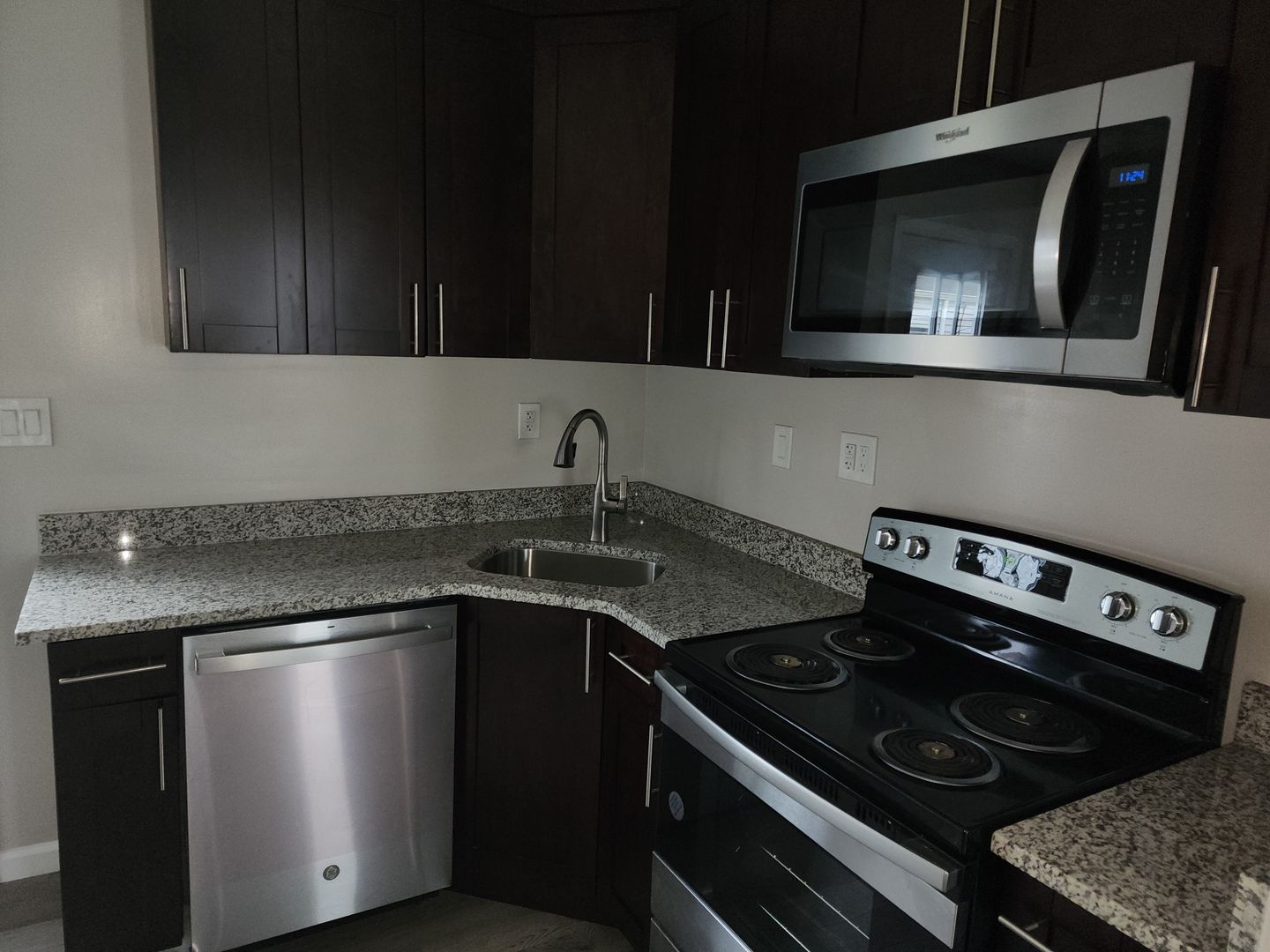 Norfolk Apartment: 3320 Pleasant Ave