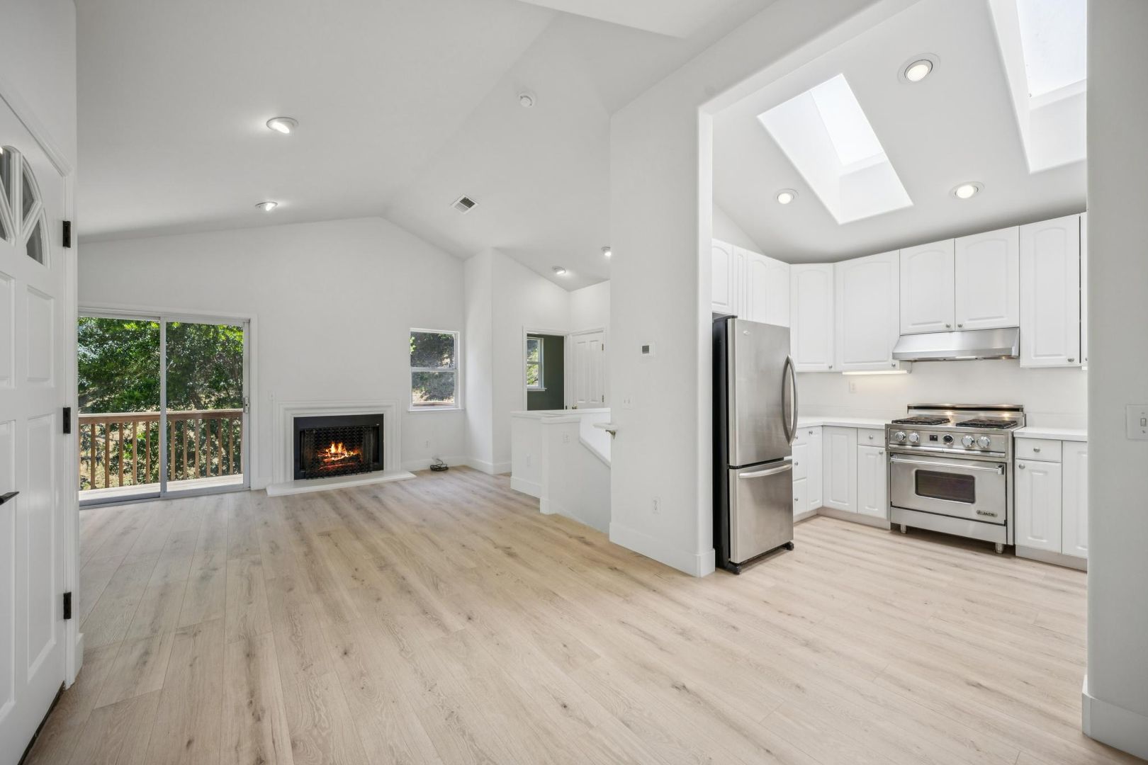 Mill Valley House: 406 Wellesley Ct