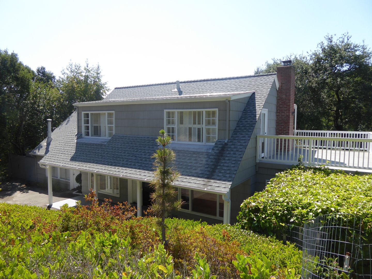 Ross House: 16 Upper Ames Avenue