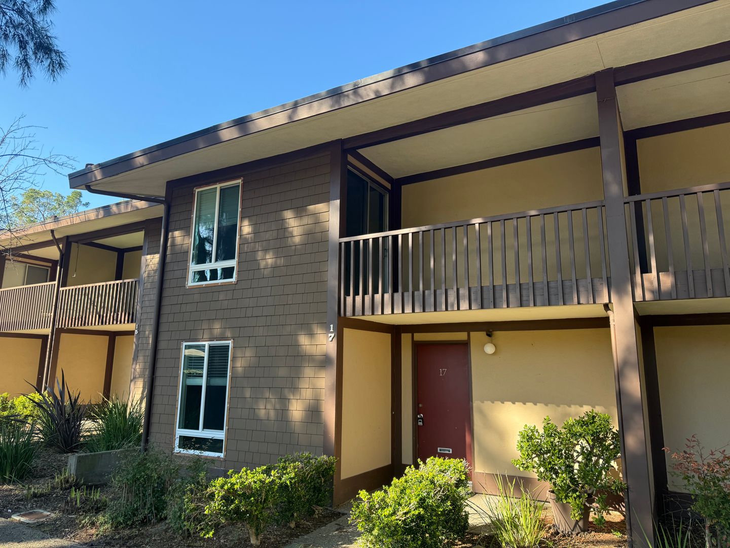 San Rafael Condo: 17 Surrey Ln