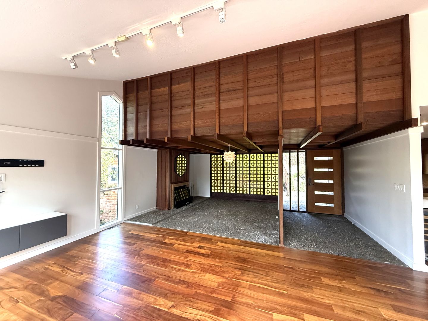 Mill Valley House: 70 Shelley Drive