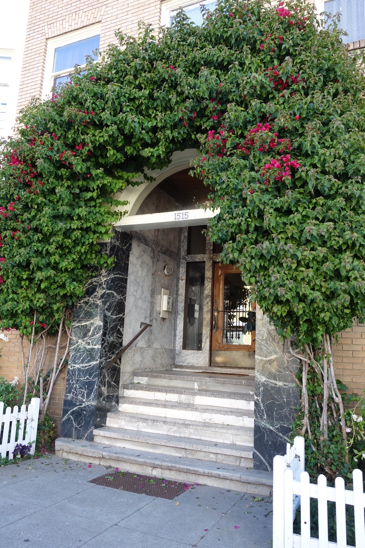 Oakland Apartment: 1515 Alice Street