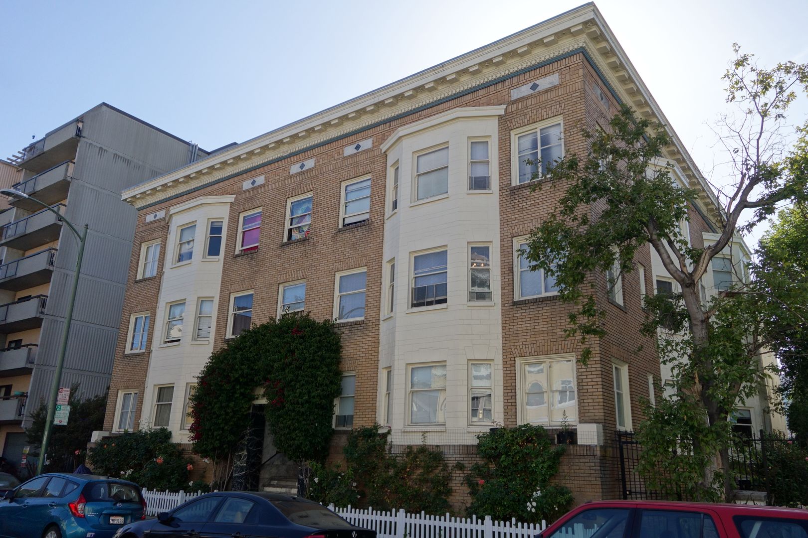 Oakland Apartment: 1515 Alice Street
