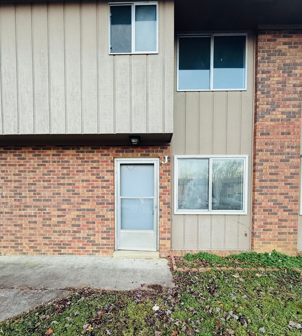 Corbin Apartment: 51 Rockcastle Street