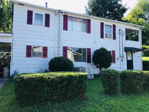 Three Bedroom Ground-Floor Apartment Downtown Corbin, KY