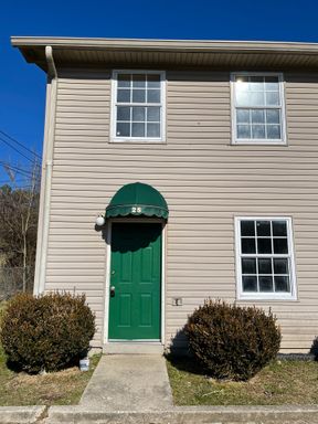 Two Bedroom Townhome in Barbourville, KY – photo 1