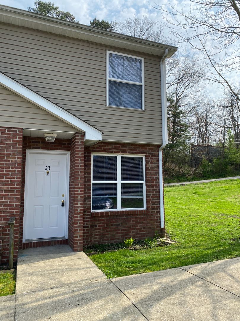 Corbin Apartment: Elaine Court