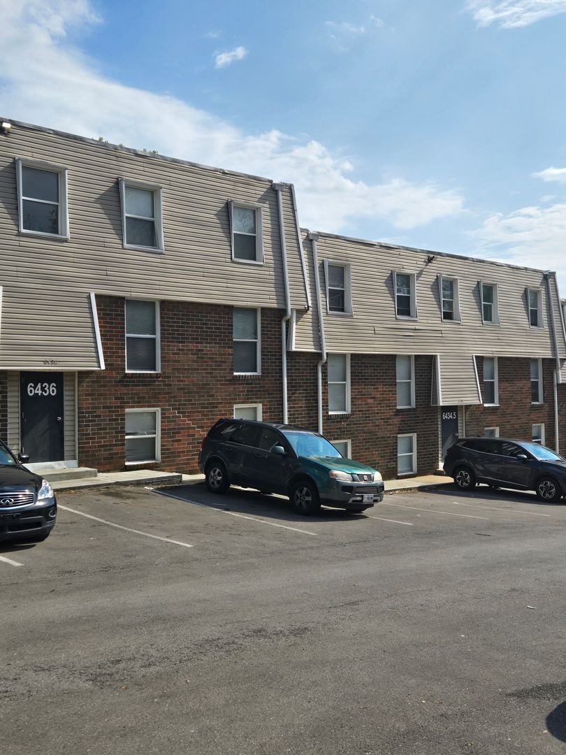 Kansas City Apartment: 6434-6440 Paseo Blvd