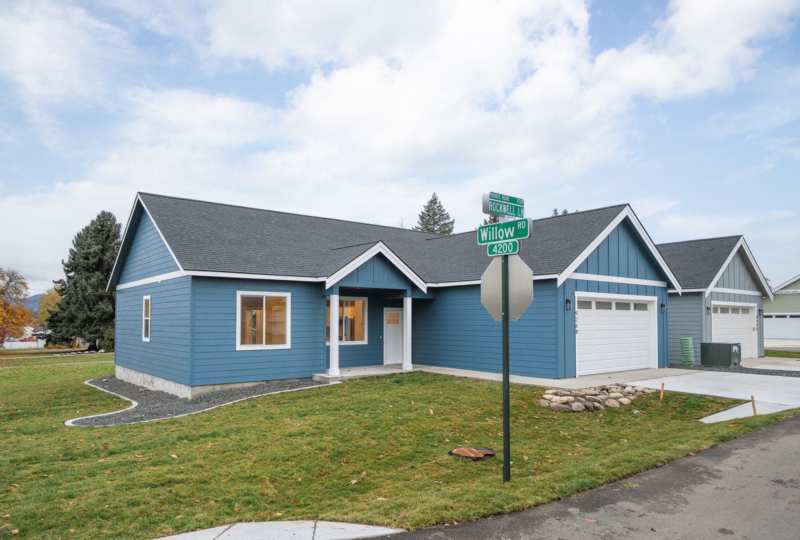 Spokane House: 9268 E Rockwell Lane