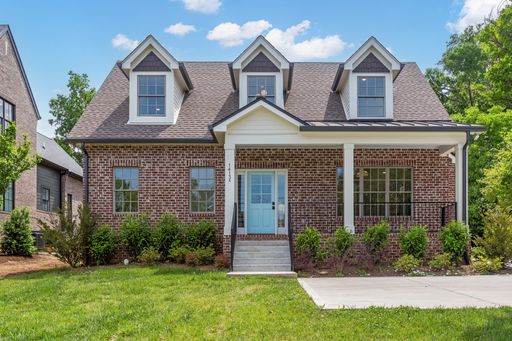 Green Hills Gem with Detached Apartment – photo 1