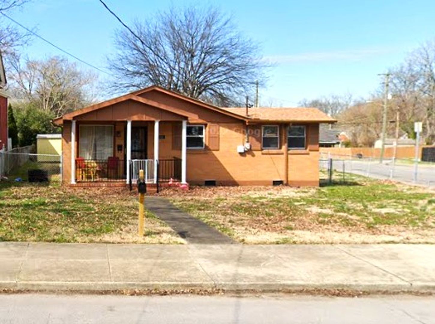 Nashville House: 712 Meridian Street