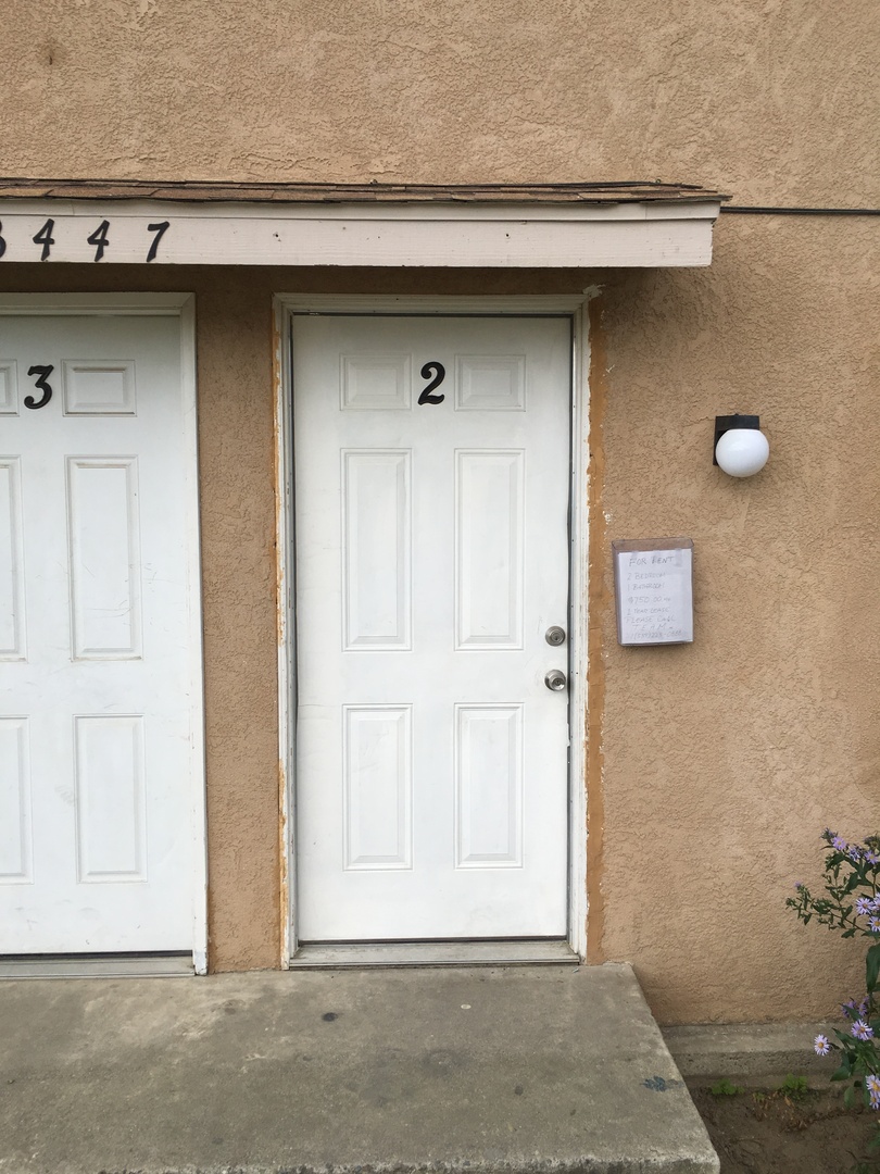 Riverdale Apartment: 3447 W. Henson Ave.