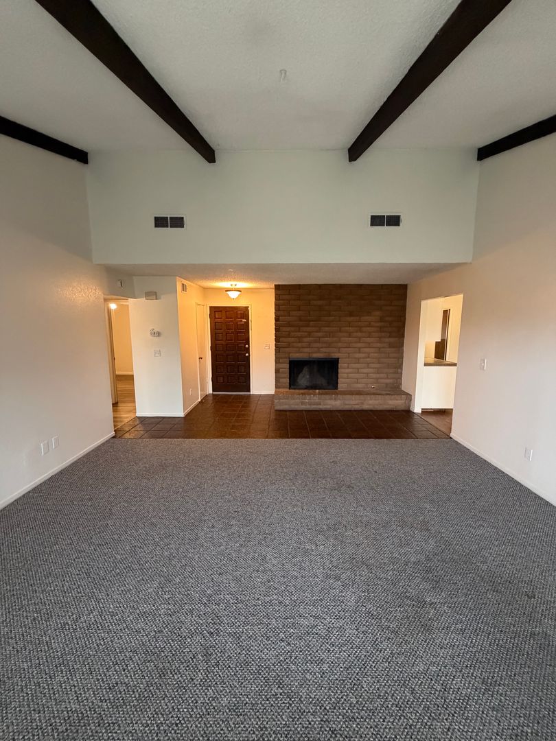 Kerman Apartment: 15100 W. El Mar Ln