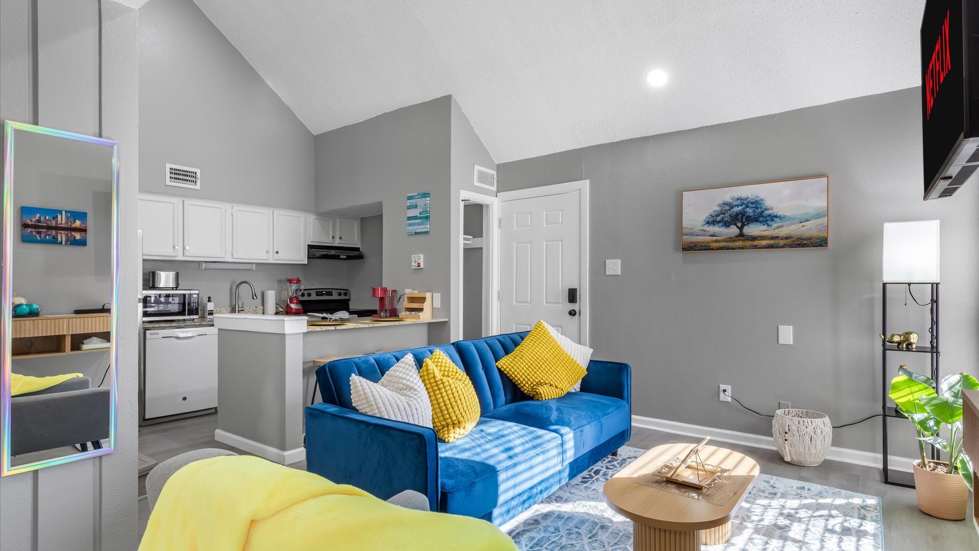 Dallas Apartment: 7900 Brookriver Dr