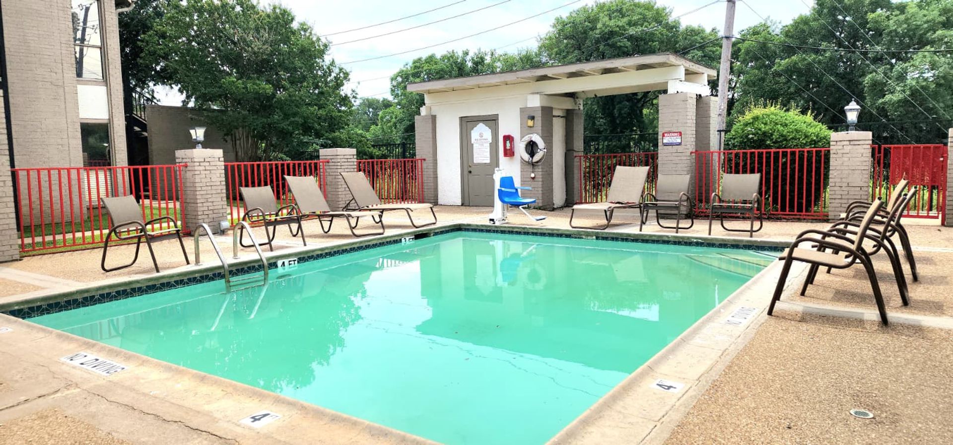 Dallas Apartment: 7900 Brookriver Dr