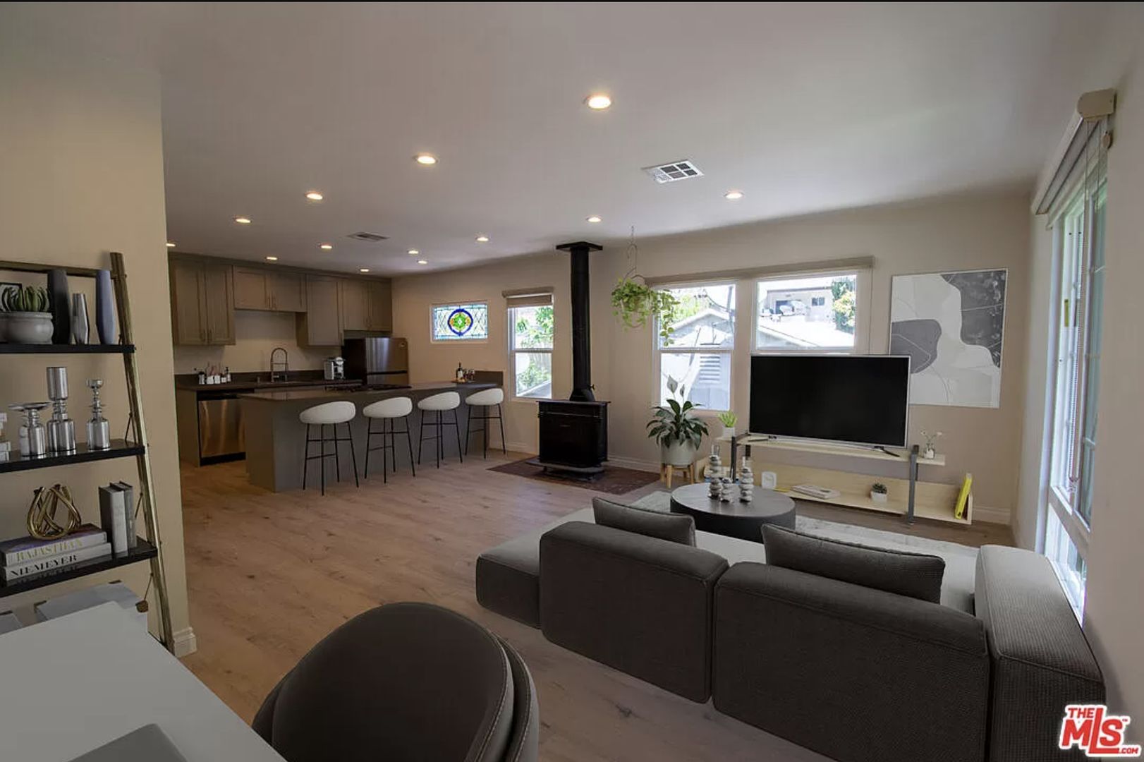 West Hollywood Apartment: 1127-1135.5 N. Vista St.