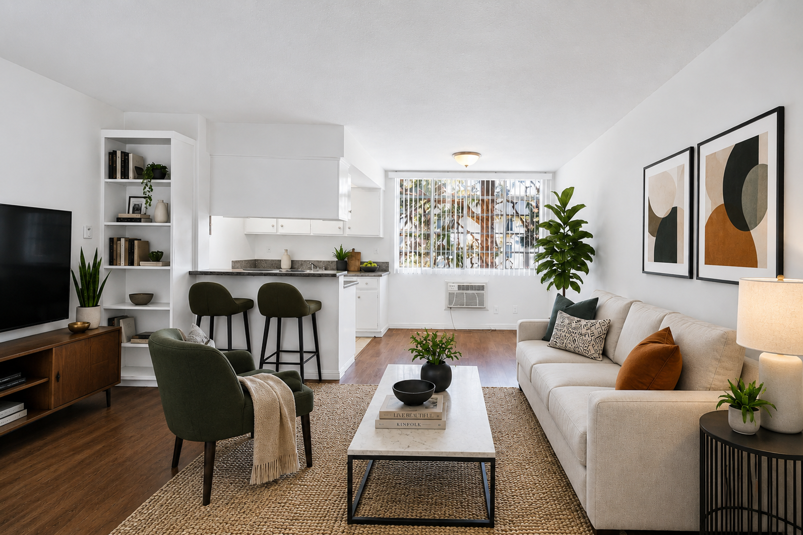 Los Angeles Apartment: 400 S. Harvard Blvd.