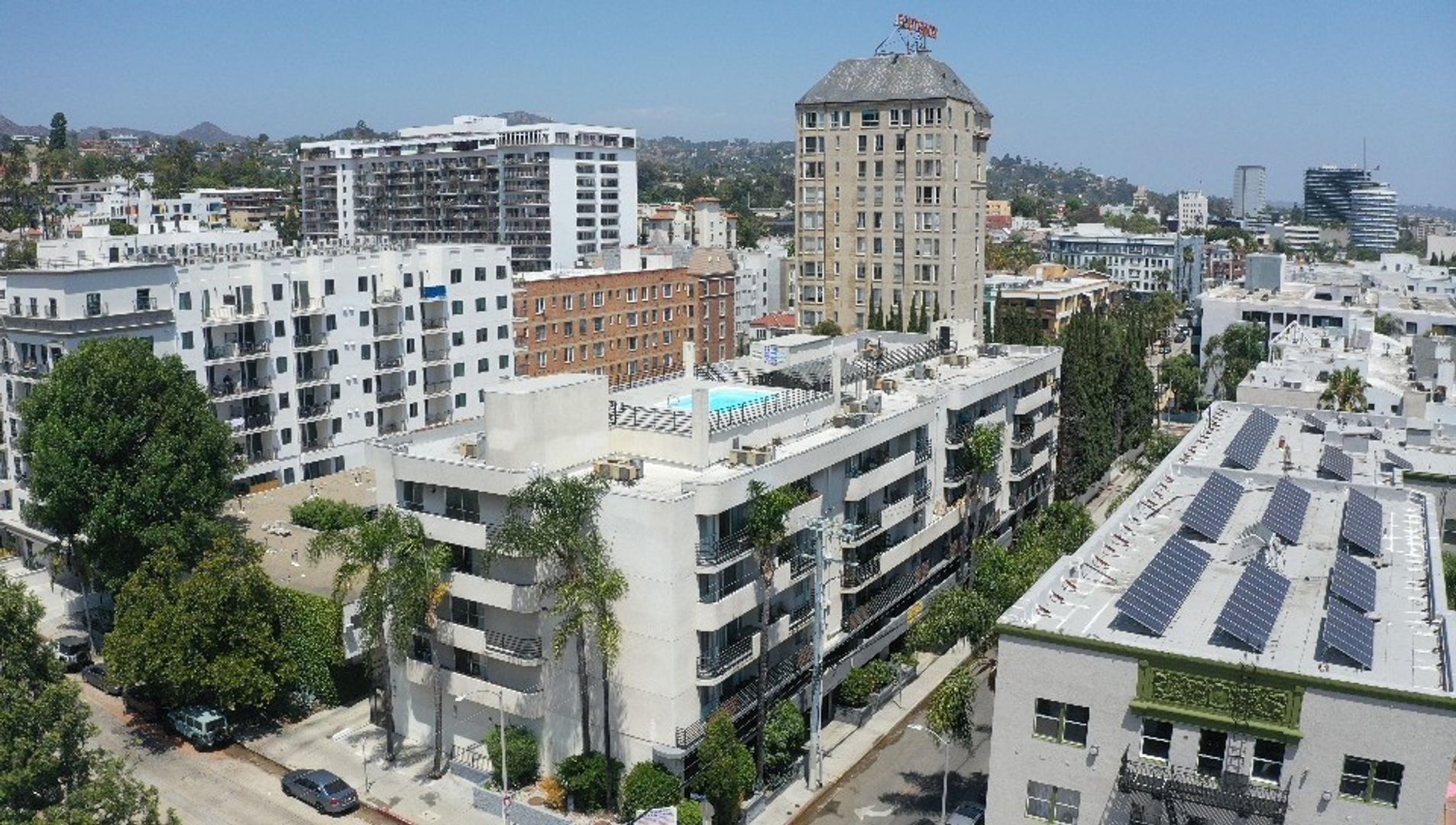 Los Angeles Apartment: 6633 Yucca St.