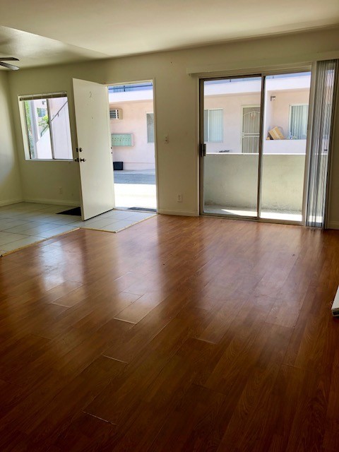 Los Angeles Apartment: 4505-4509 Maplewood Ave.