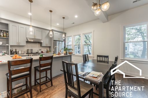 Amazing Duplex Up in Logan Square – photo 1