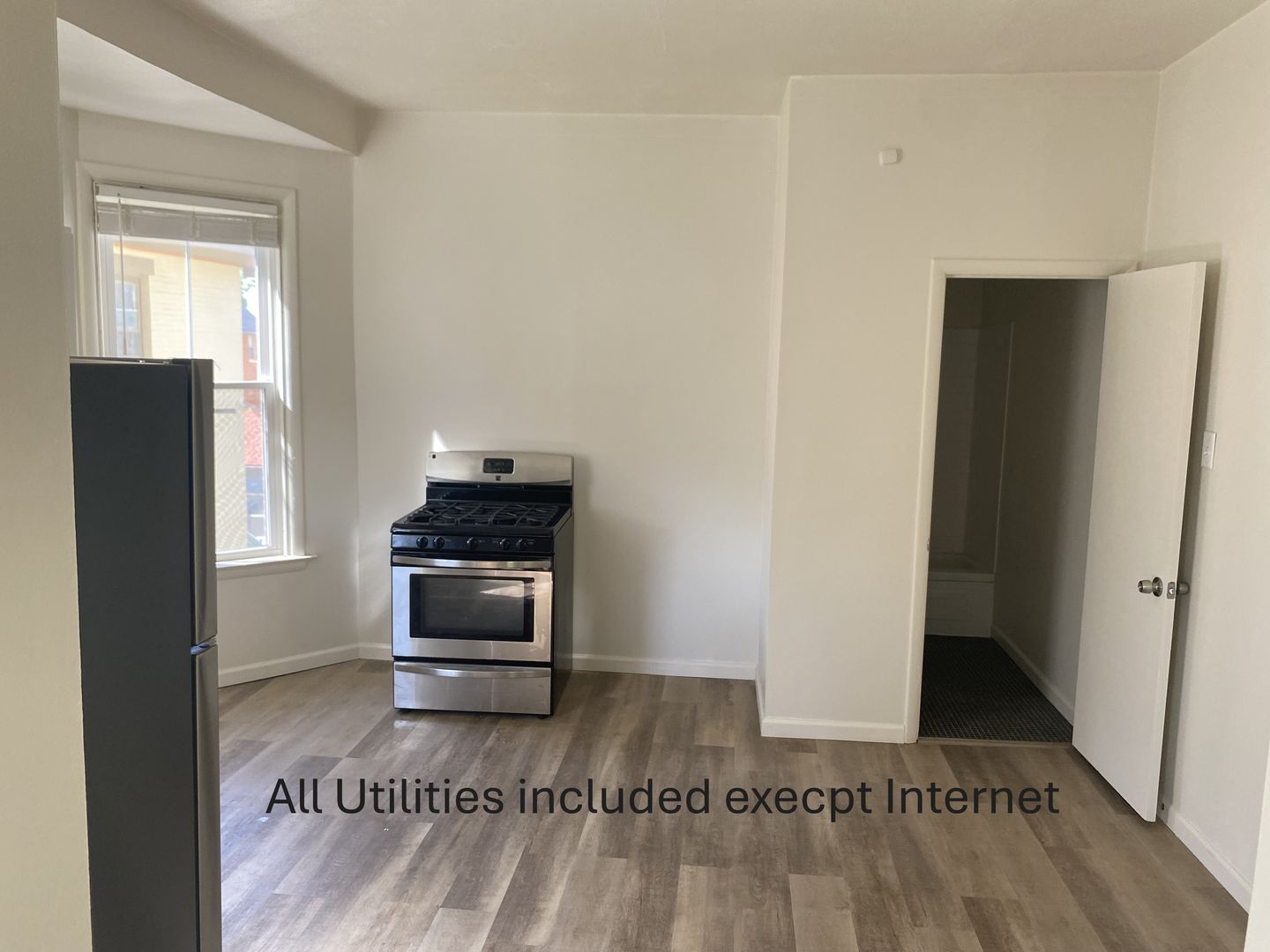 Cincinnati Apartment: 2420 Kenilworth Ave