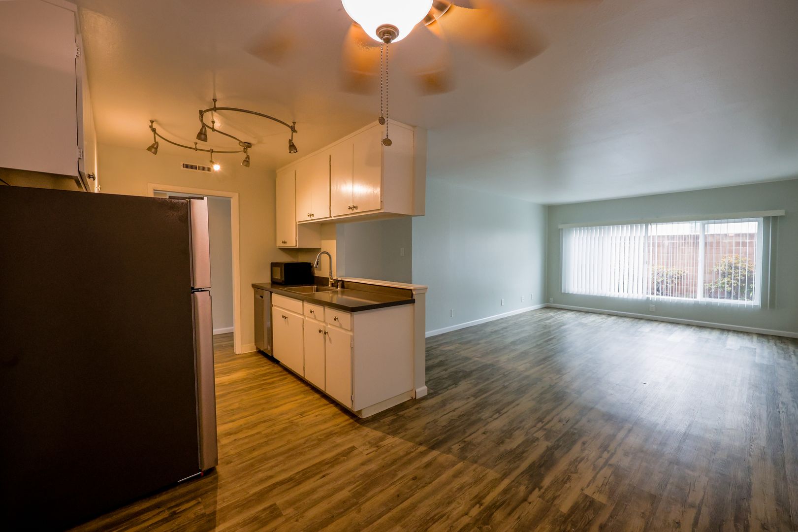 Alameda Apartment: 2019 Shoreline Drive