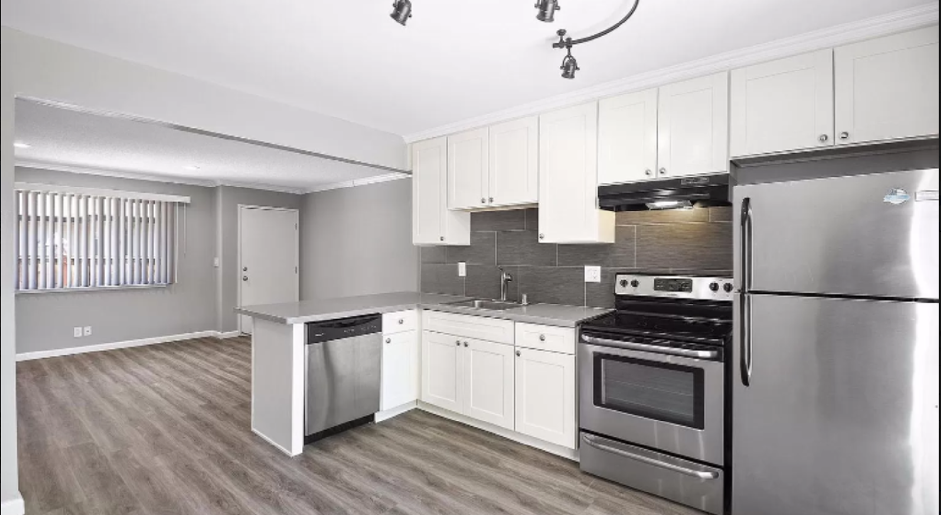 Mountain View Apartment: 37-41 Sherland Avenue