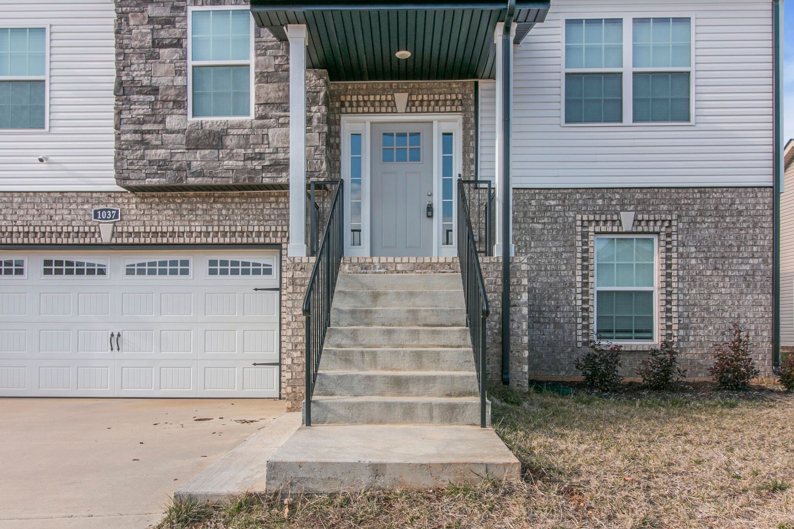 1037 Whitney Dr 4 of 12