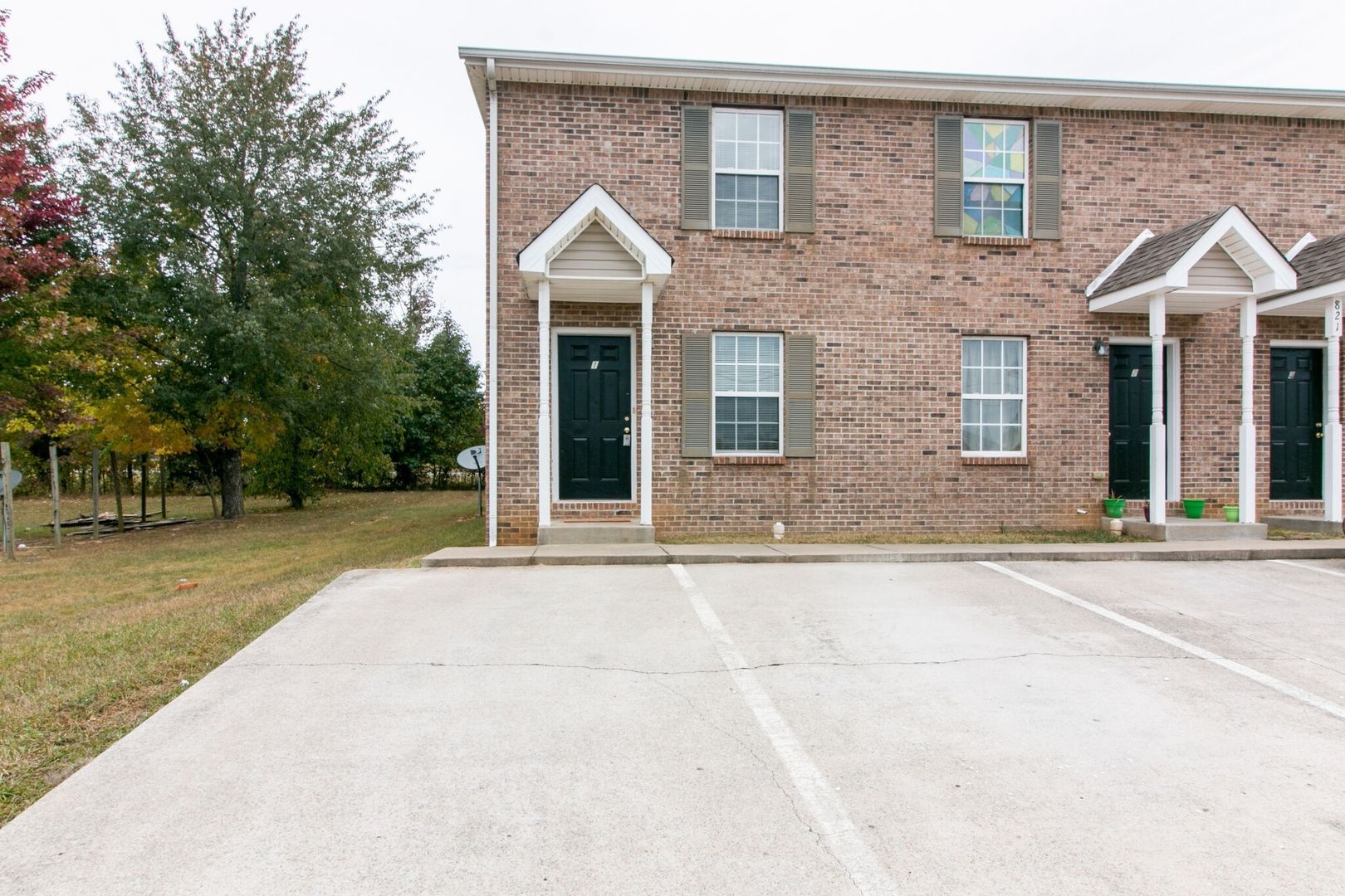 Clarksville Apartment: 809 Oak Arbor Ct