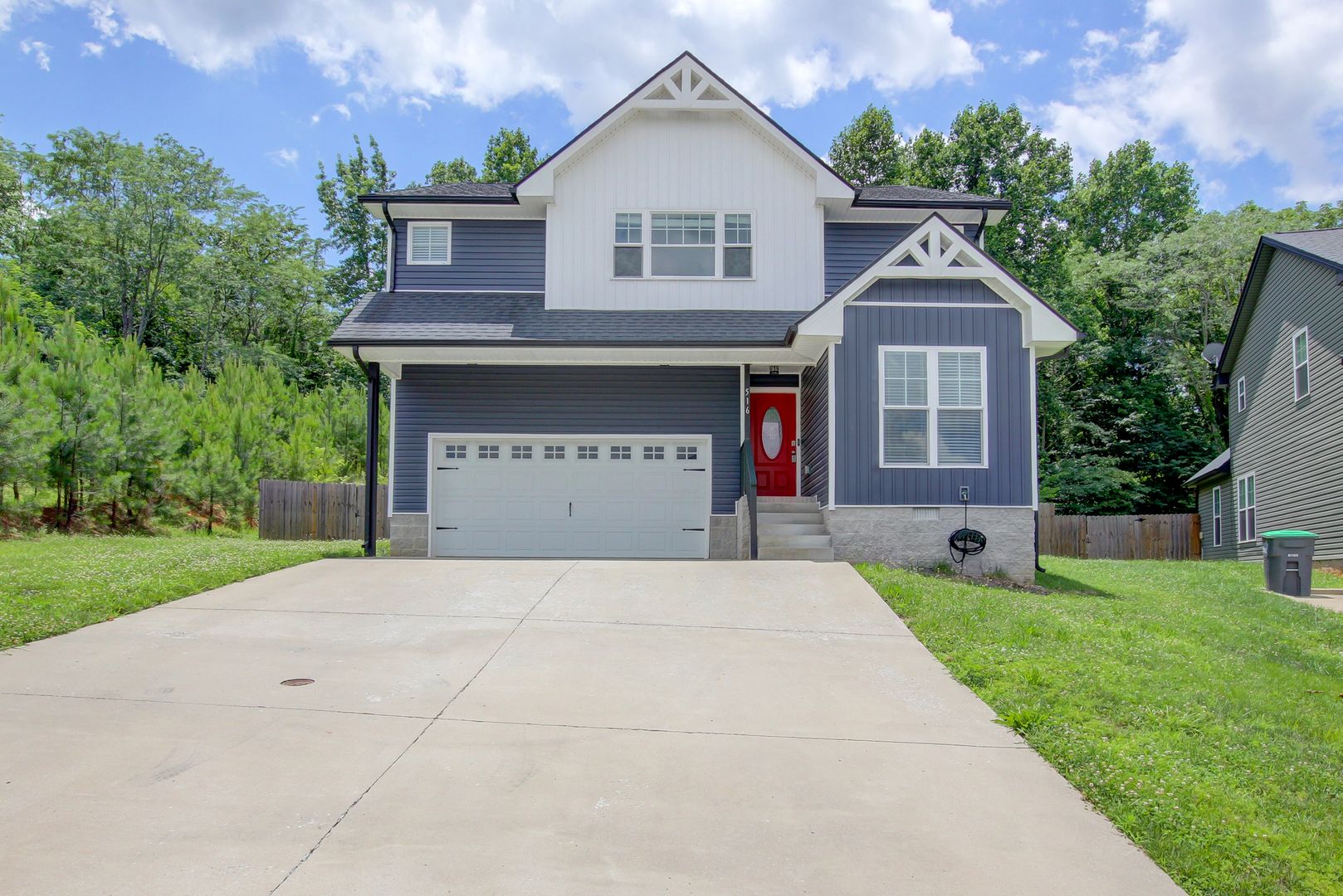 Clarksville House: 516 Woodtrace Dr