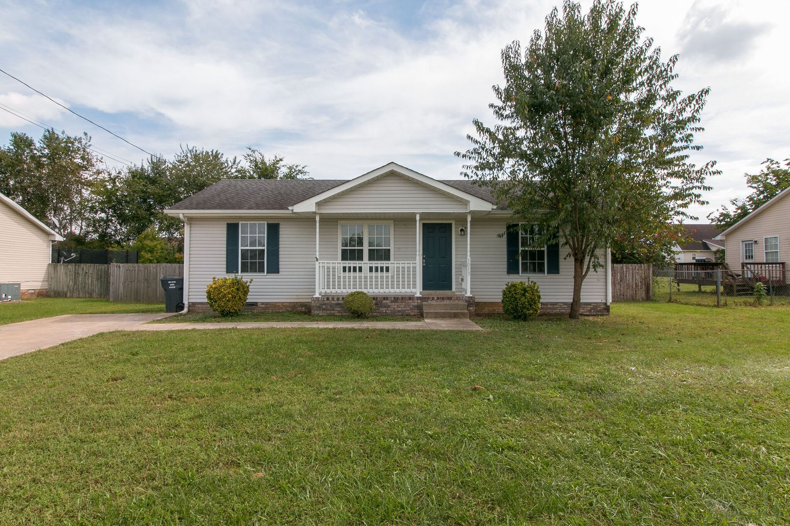 Oak Grove House: 1013 Bush Ave