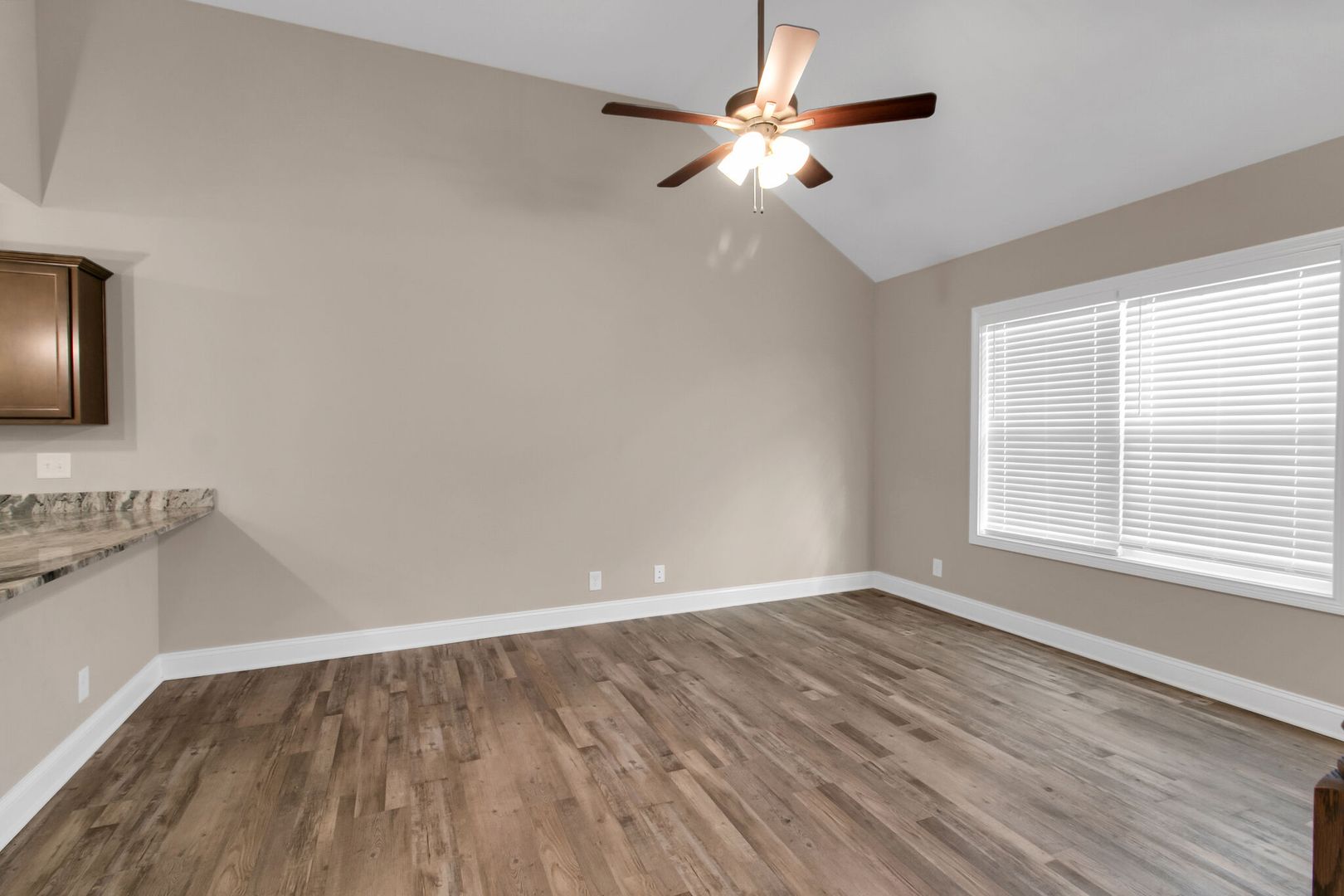 1037 Whitney Dr 8 of 12