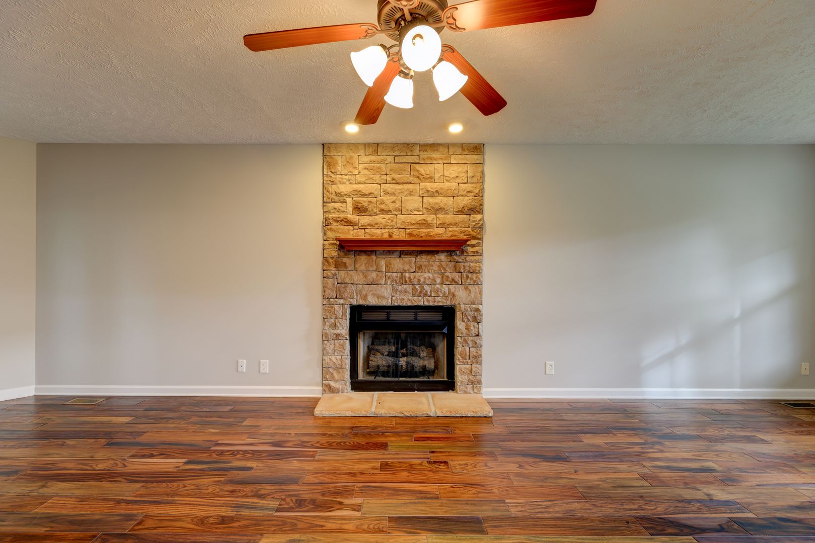 791 Colin Ct 9 of 12