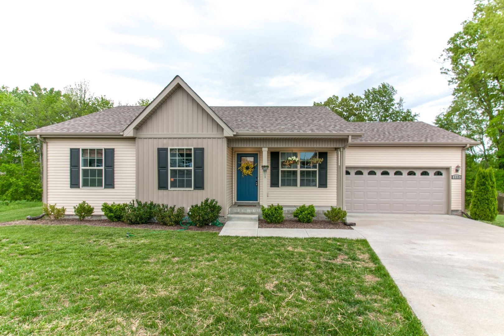 Clarksville House: 115 Grassmire Dr