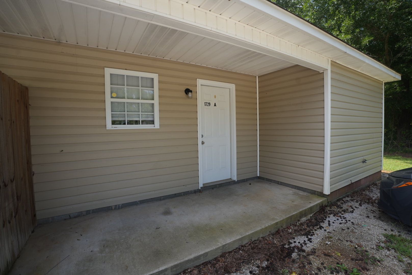 Jacksonville Apartment: 1729 Louise Drive