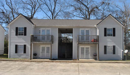 Oak Village Apartments – photo 1
