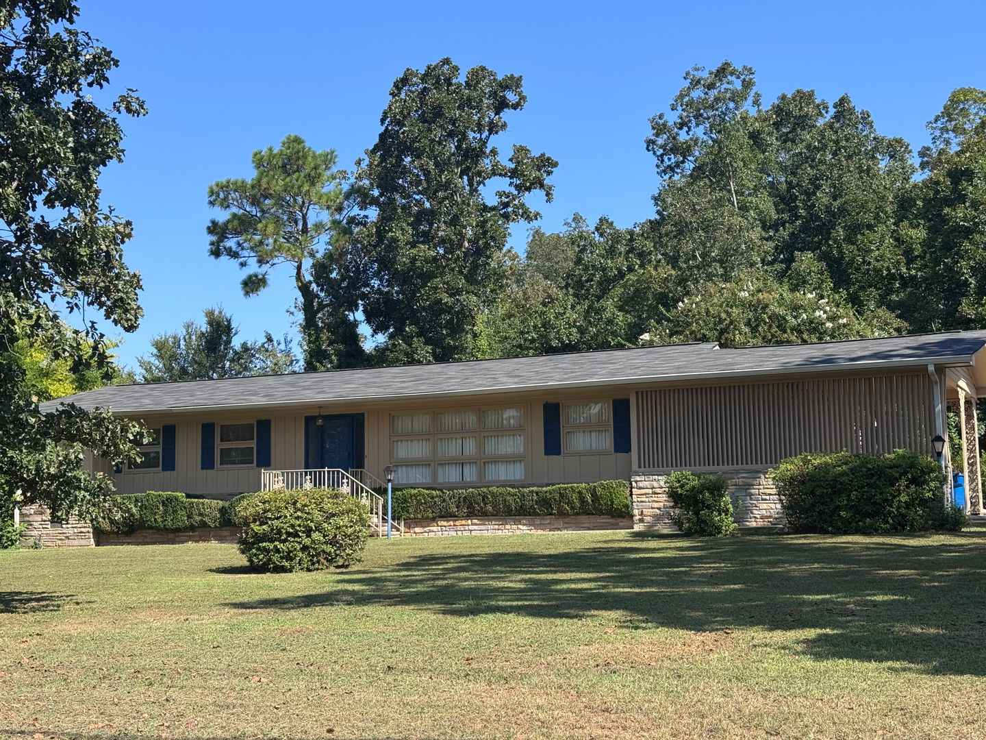 Jacksonville House: 603 11th St NE