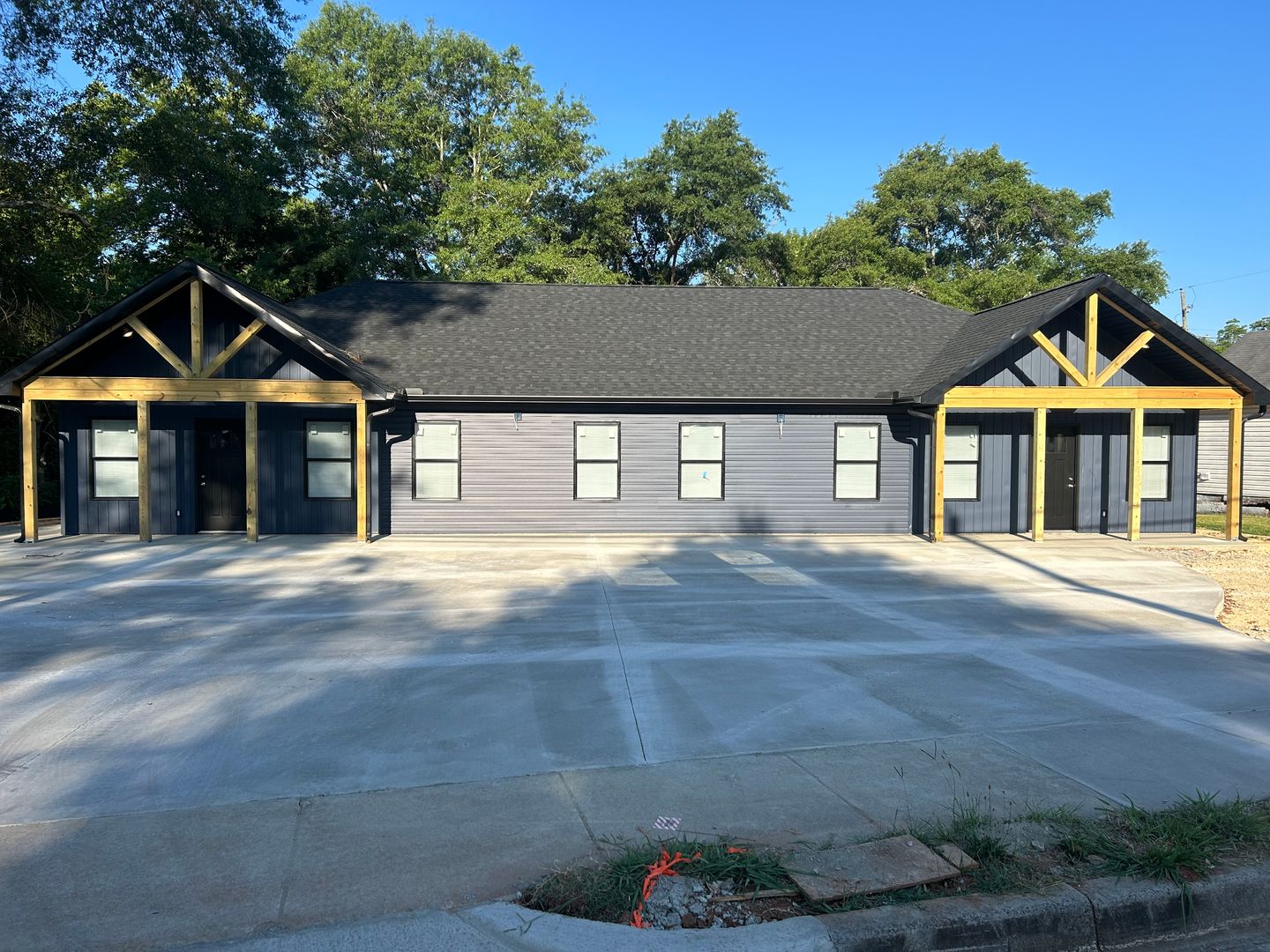 Jacksonville Apartment: 526 Gadsden Road NW