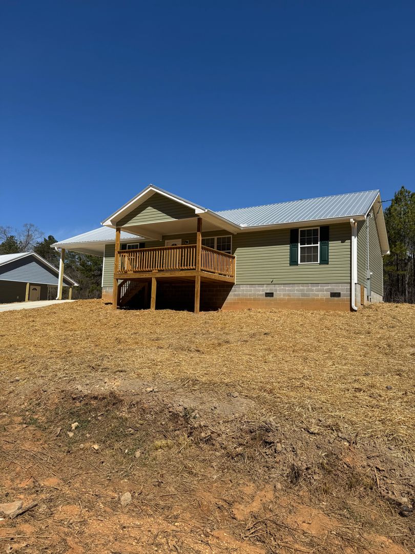Munford House: 264 Silver Run Rd