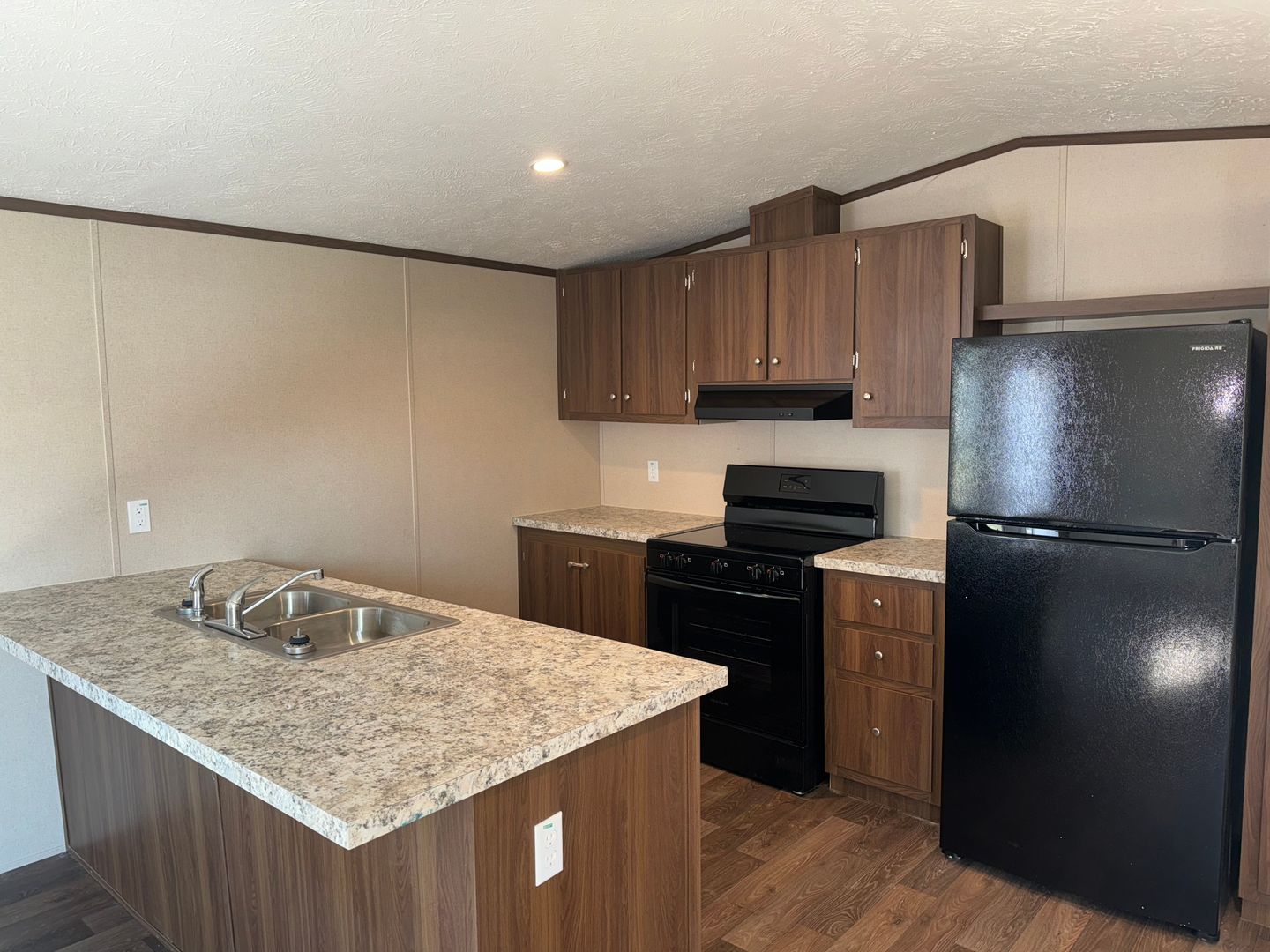 Jacksonville House: 1007 Alexandria Road SW