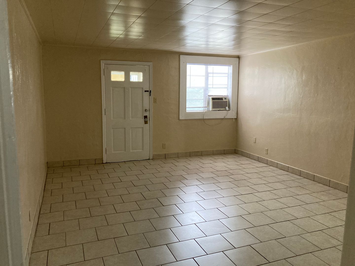 Anniston Apartment: 1419 Marguerite