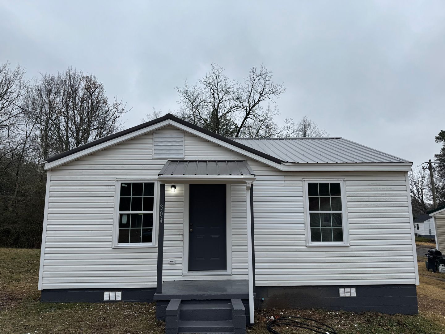 Anniston House: 304 E 29th st