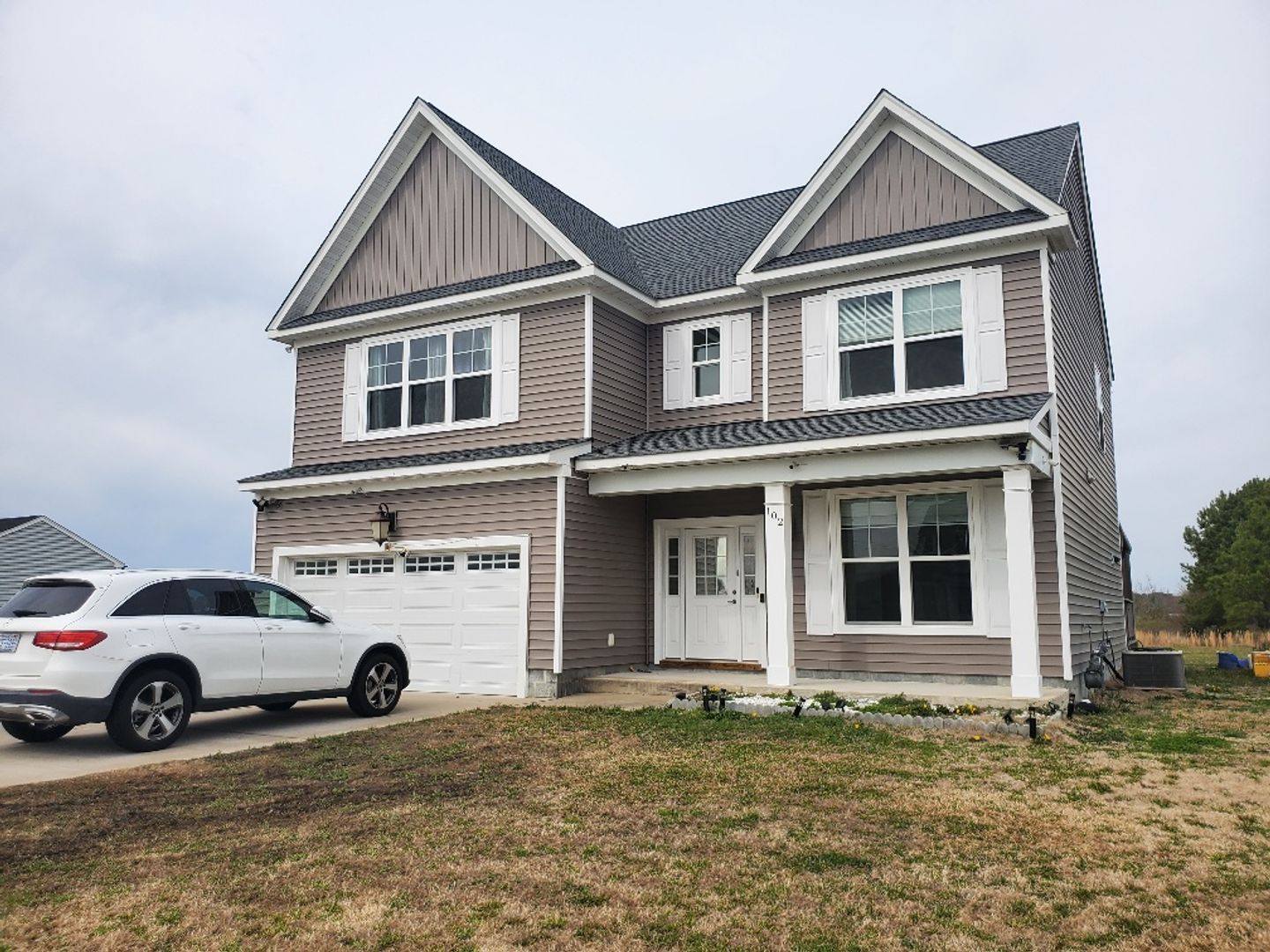 Elizabeth City House: 102 Stedman Lane West