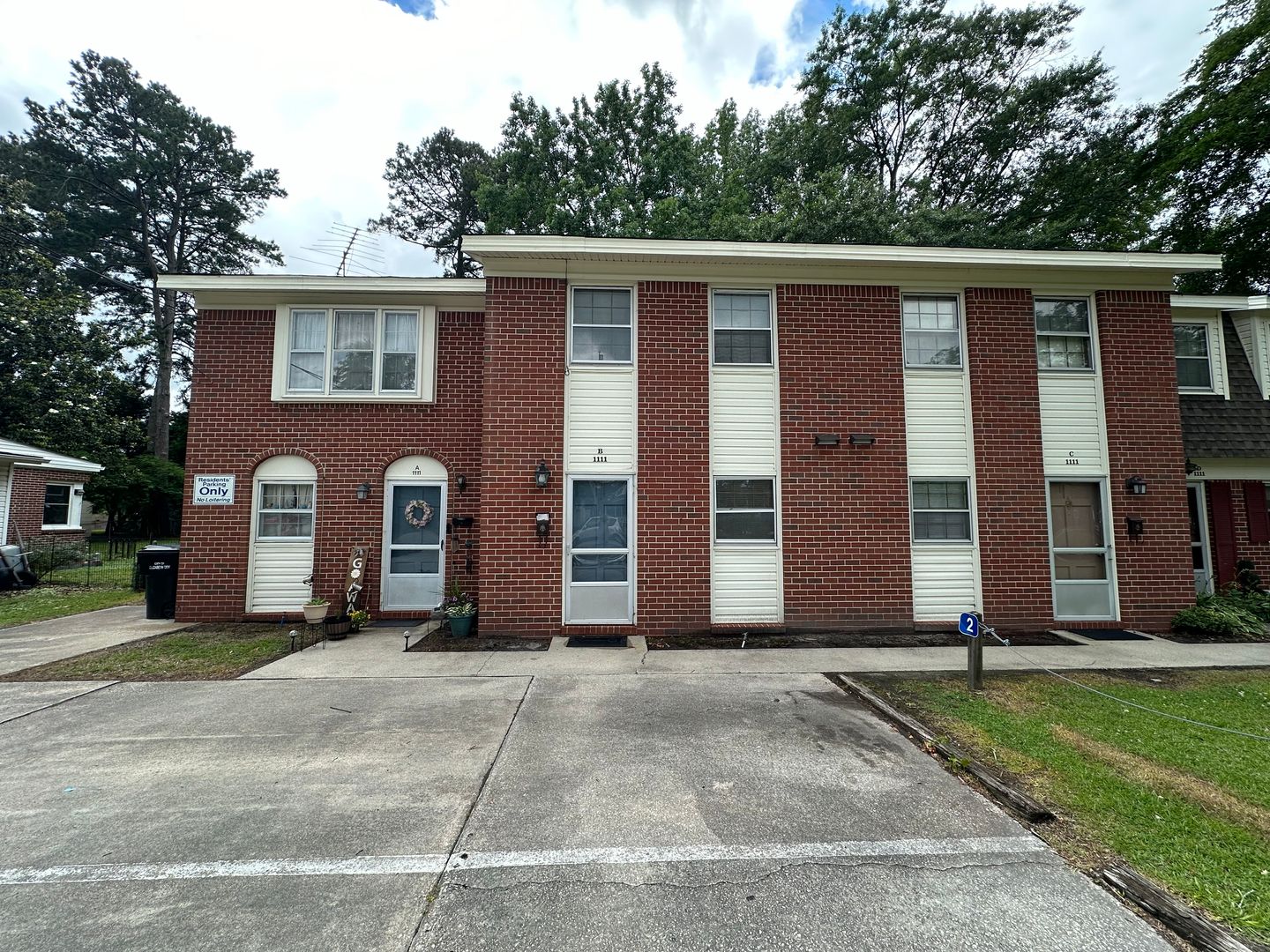 Elizabeth City Apartment: 1111 W. Main St.