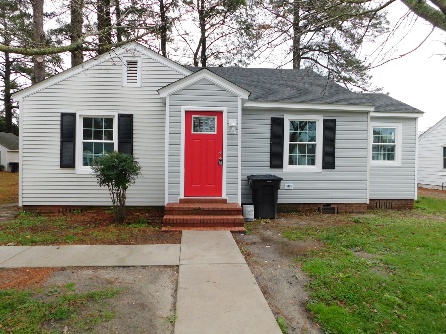 Elizabeth City House: 108 S Griffin St