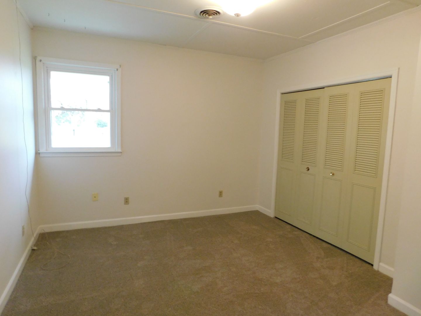 Elizabeth City House: 1540 Nixonton Road